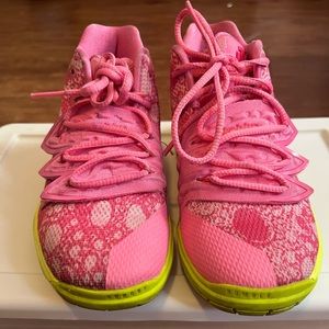 Kyrie Irving 5 Patrick kid shoes